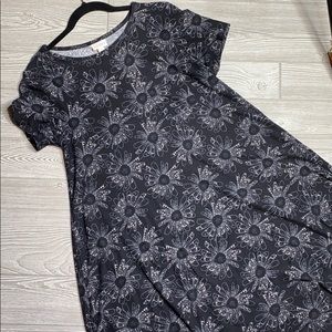 GUC Lularoe legging material Carly, size small